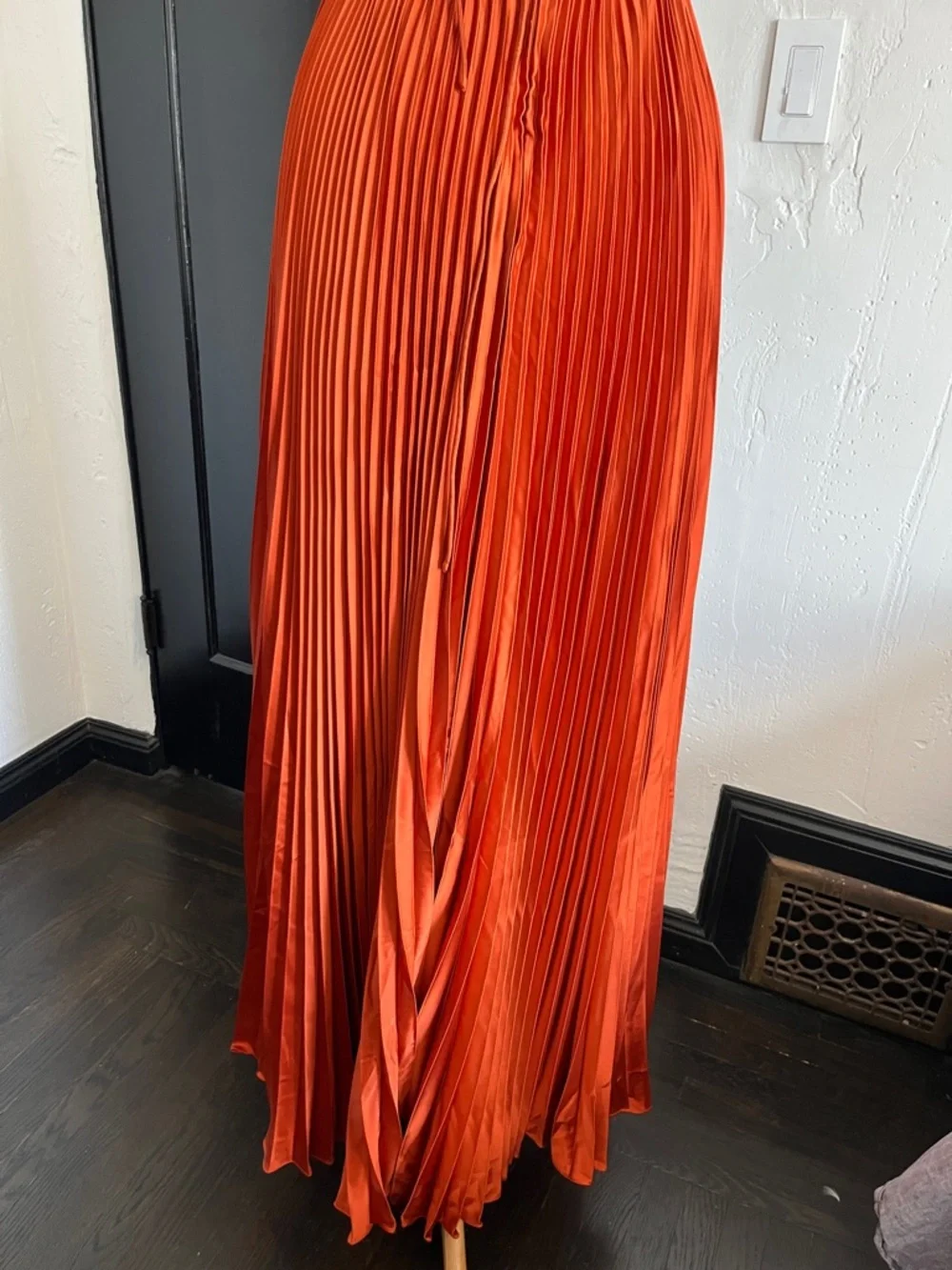 Mac Duggal Burnt Orange Pleated V-Neck Maxi Dress - Picture 4 of 7